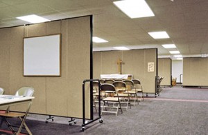 At Our Redeemer United Methodist Church in Schaumburg, IL, five separate Sunday school classrooms are easily set up in this multipurpose room. 